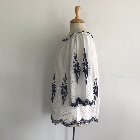 RD KOKO White Eyelet and Blue Embroidered 3/4 Sleeve boho elastic neck blouse M - Picture 5 of 9